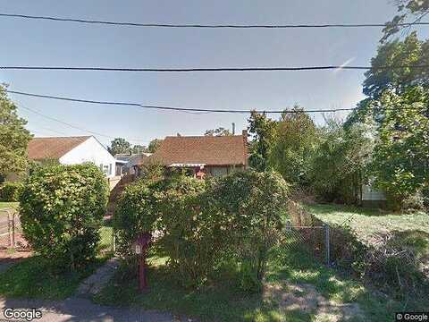 Cedar, MASTIC BEACH, NY 11951