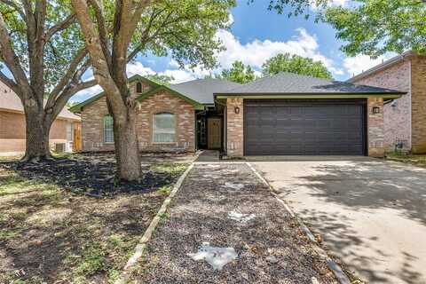 943 Santa Fe Drive, Saginaw, TX 76131