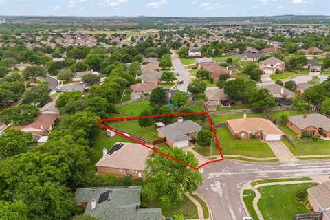 917 Gracie Lane, Burleson, TX 76028