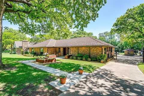 332 Driftwood Court, Azle, TX 76020