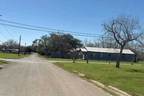 Moffitt, YOAKUM, TX 77995