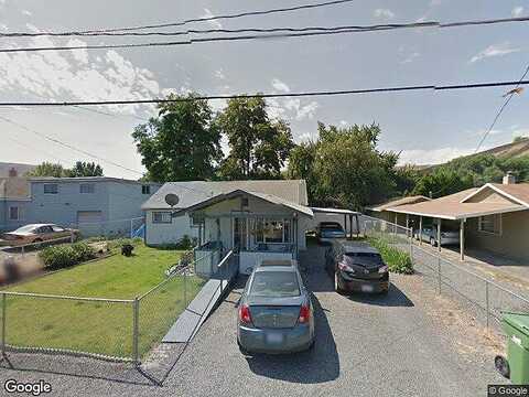 Valleyview, SELAH, WA 98942