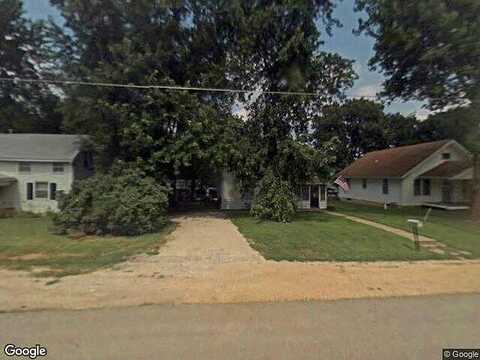 1St, TONGANOXIE, KS 66086