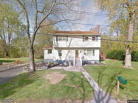 Holt, HYDE PARK, NY 12538