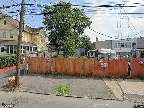 Logan St, BRIDGEPORT, CT 06607