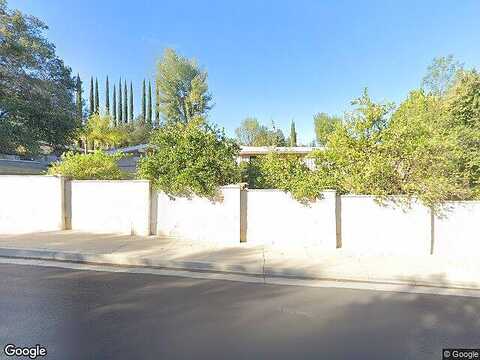 Vanalden, TARZANA, CA 91356