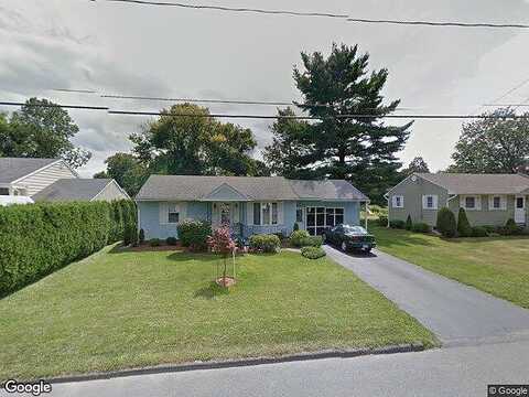 W Lewis St, CANASTOTA, NY 13032