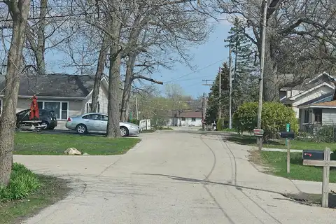 Elm, ANTIOCH, IL 60002