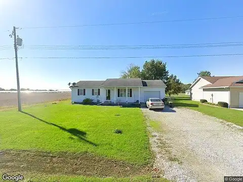 Main, SAINT ELMO, IL 62458