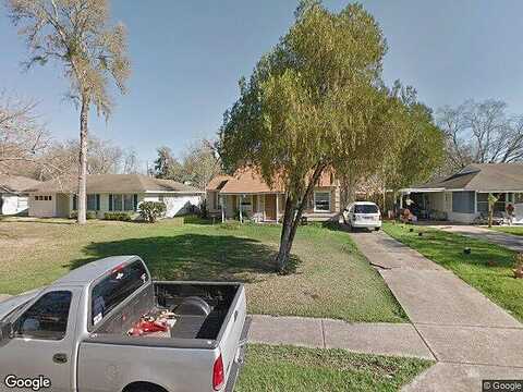 Center Way, LAKE JACKSON, TX 77566