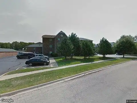 Leah, WOODSTOCK, IL 60098