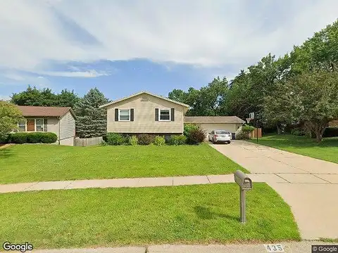 Teakwood, CEDAR RAPIDS, IA 52402