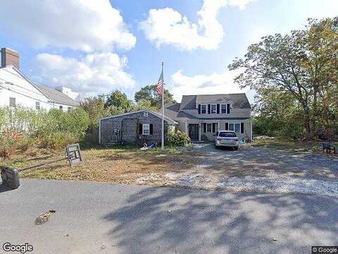 Pineneedle, HYANNIS, MA 02601