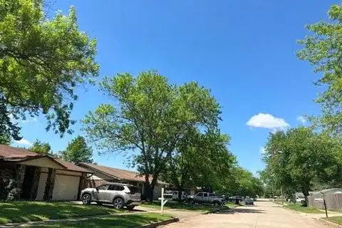 Charleston, BROKEN ARROW, OK 74011