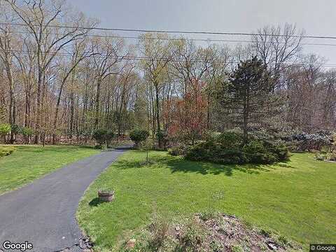 Patricia, TOLLAND, CT 06084