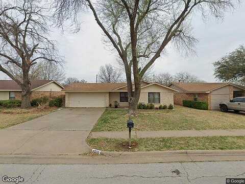 Colleen, WICHITA FALLS, TX 76302