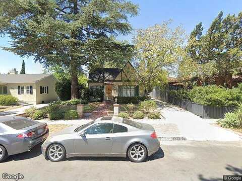 Denny, NORTH HOLLYWOOD, CA 91601