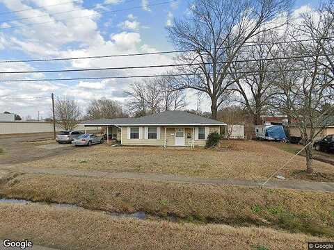 Spruce, VIVIAN, LA 71082