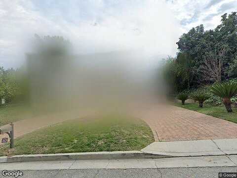 Shirley, TARZANA, CA 91356