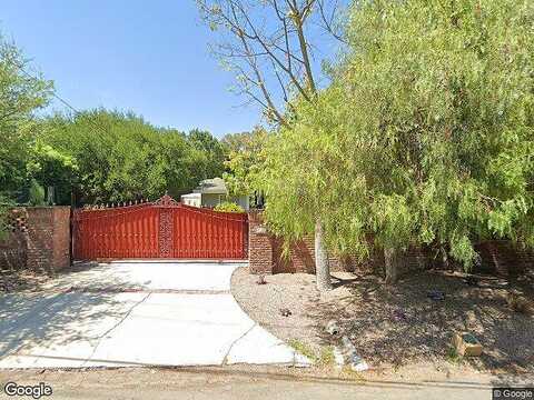 Tampa, TARZANA, CA 91356