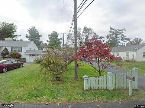 Veronica, WEST CHESTER, PA 19380
