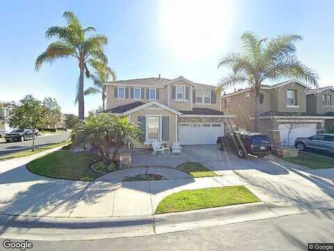 Tremaine, HUNTINGTON BEACH, CA 92649