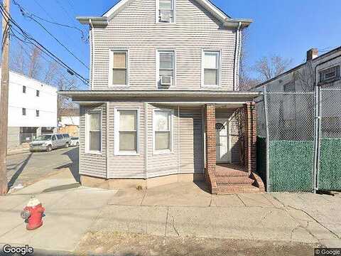 E Main St, PATERSON, NJ 07522