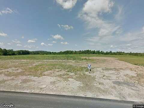 Strawmount, CHITTENANGO, NY 13037