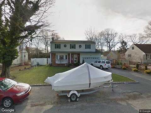 Alcolade West, SHIRLEY, NY 11967