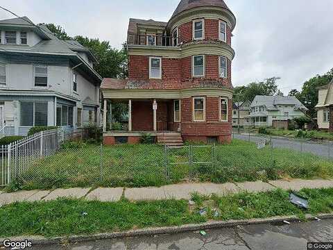 Leslie St, NEWARK, NJ 07108
