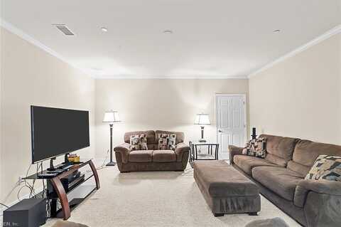 Claire, NEWPORT NEWS, VA 23602