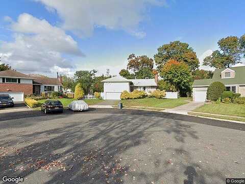 Marc, WESTBURY, NY 11590