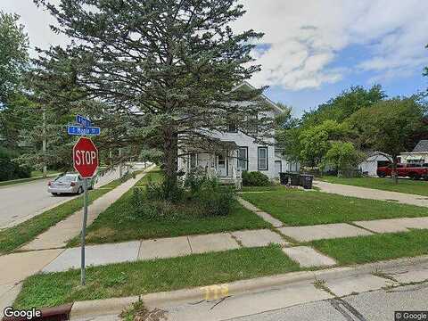 Maple, OCONOMOWOC, WI 53066