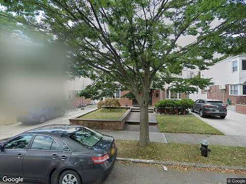 212Th, OAKLAND GARDENS, NY 11364
