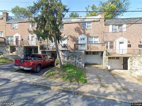 Short, UPPER DARBY, PA 19082