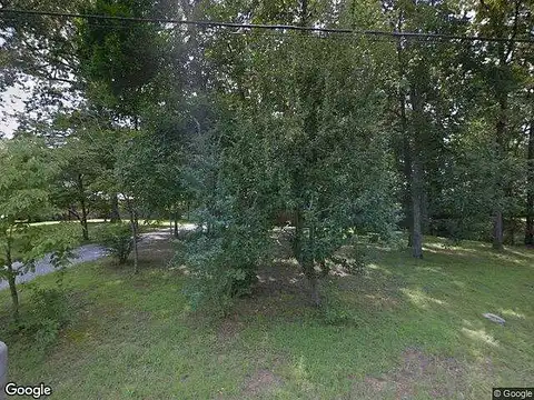 Parkway, TULLAHOMA, TN 37388