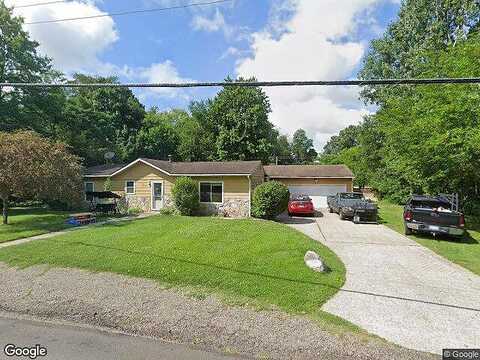 Maple, EDWARDSBURG, MI 49112