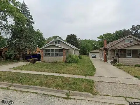 Lawn, LOVES PARK, IL 61111