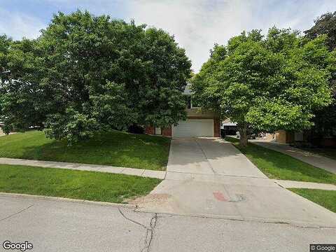Maple, URBANDALE, IA 50322