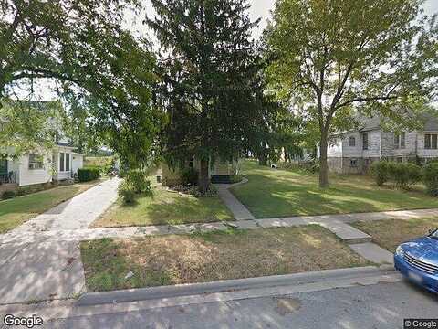 1St, ROCKFORD, IL 61107