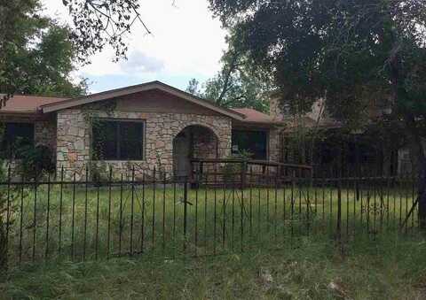 Avenue F, Poteet, TX 78065