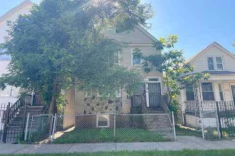 S. Escanaba Ave., Chicago, IL 60617