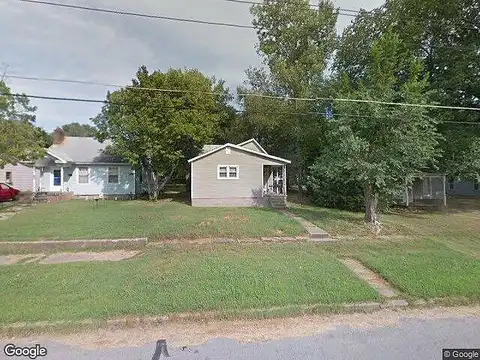 Main, NEVADA, MO 64772