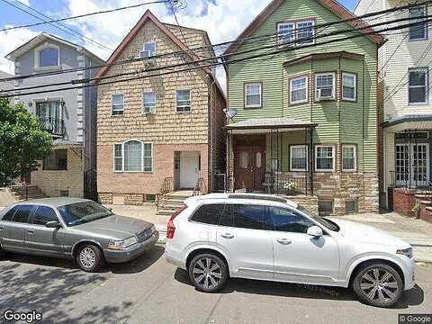 Ann St, NEWARK, NJ 07105