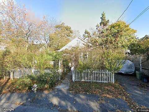 Robert, PATCHOGUE, NY 11772