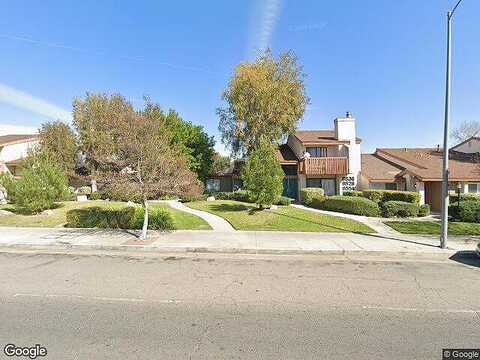 De Soto, CANOGA PARK, CA 91304