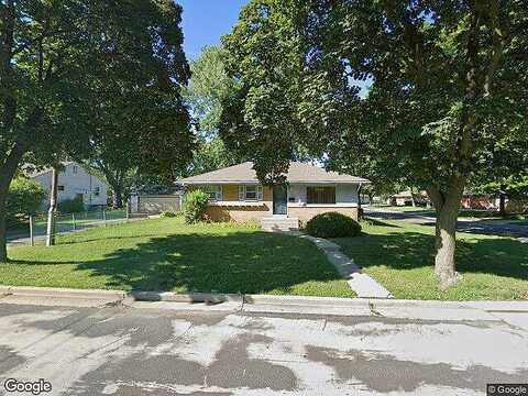 Lawn, MILWAUKEE, WI 53225