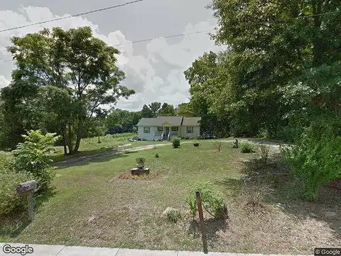 Foster, AUBURN, AL 36832
