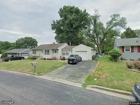 Robin, SAINT CHARLES, MO 63301
