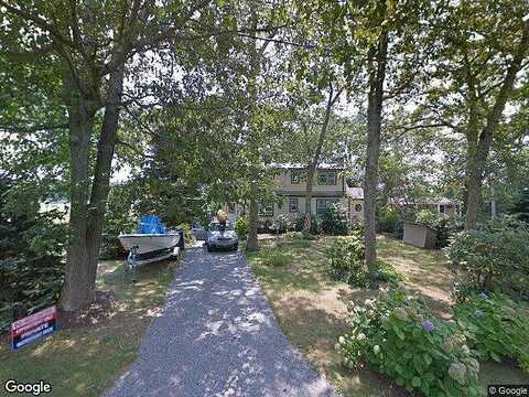 Mason, CUTCHOGUE, NY 11935